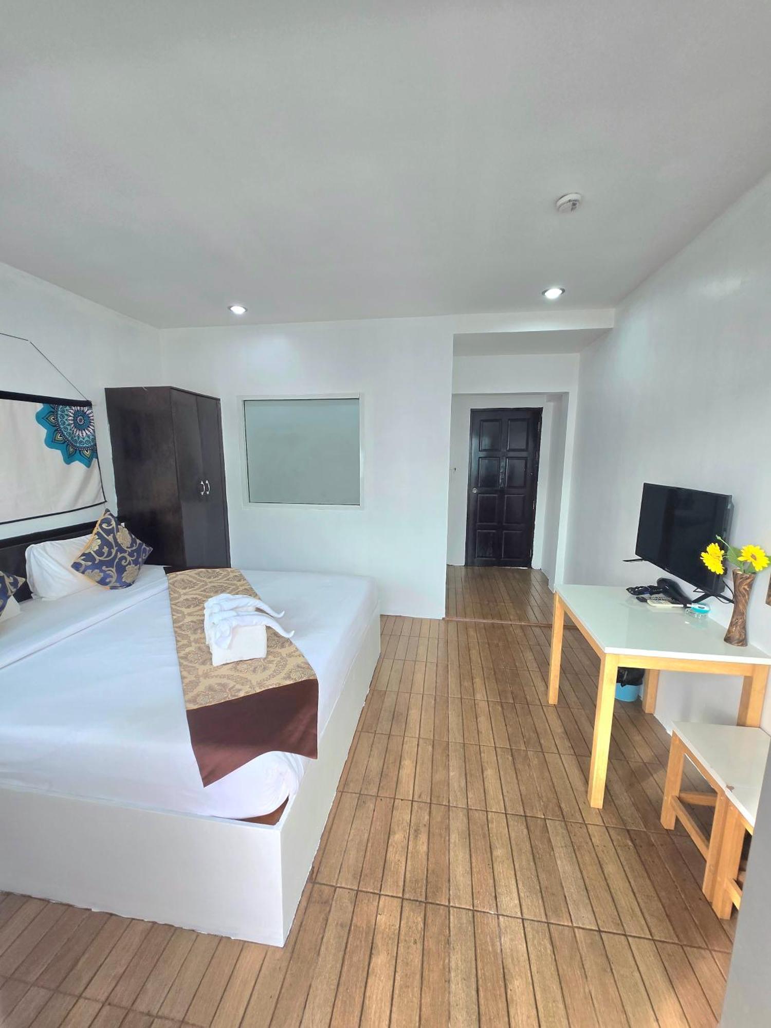 Happy 99 Guest House Patong Exterior foto