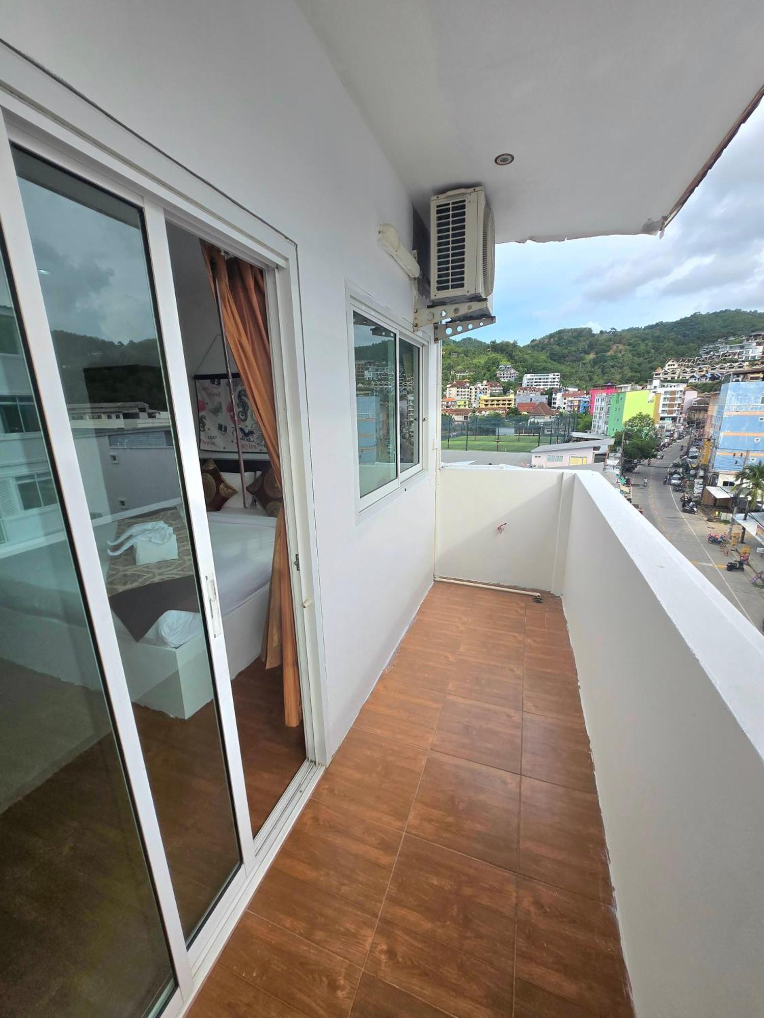 Happy 99 Guest House Patong Exterior foto