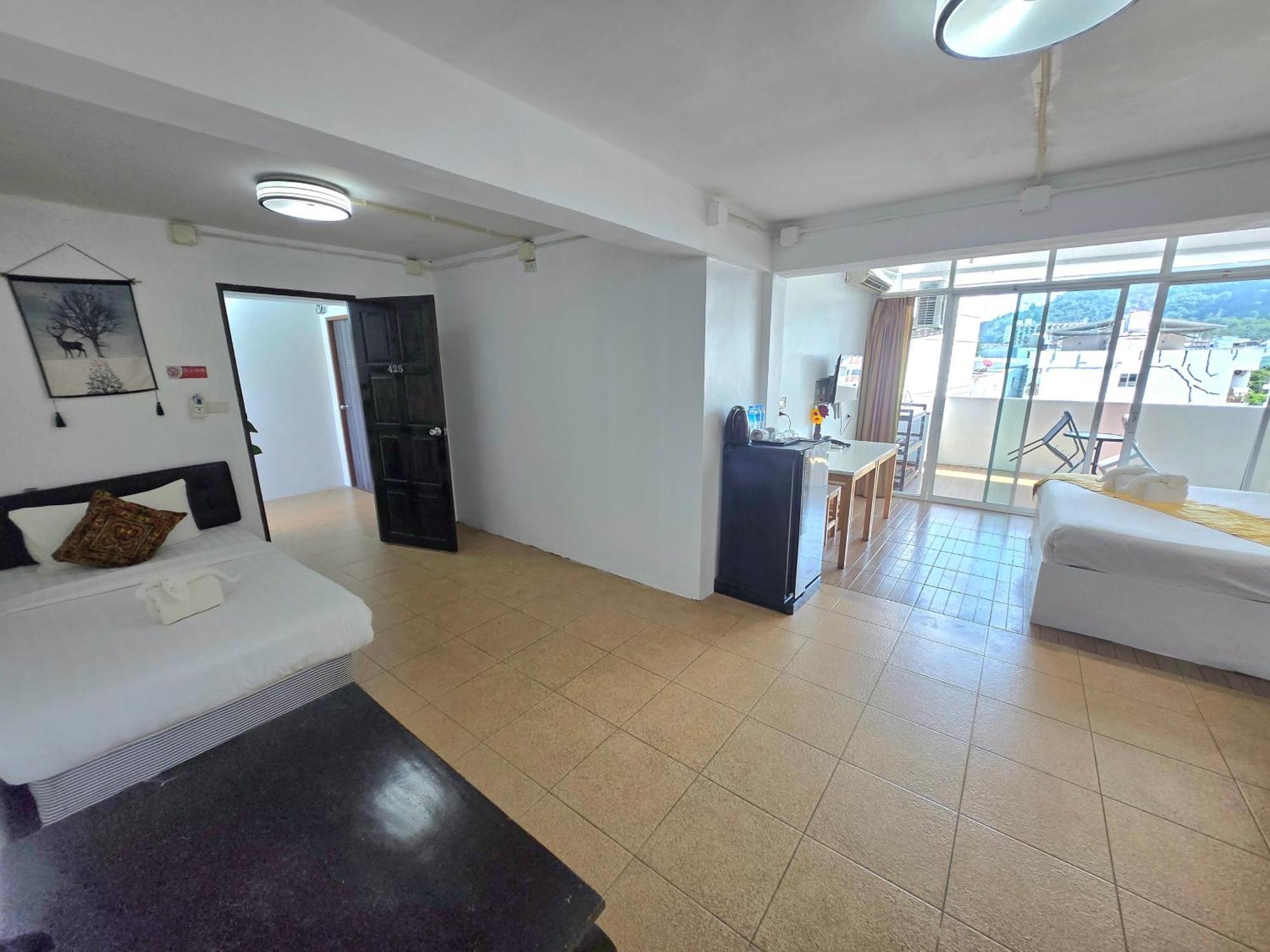 Happy 99 Guest House Patong Exterior foto